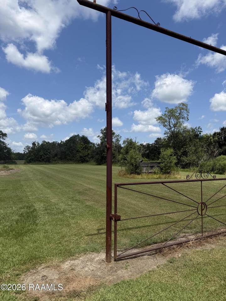 https://bt-photos.global.ssl.fastly.net/acadiana/1280_boomver_1_2600007132-2.jpg