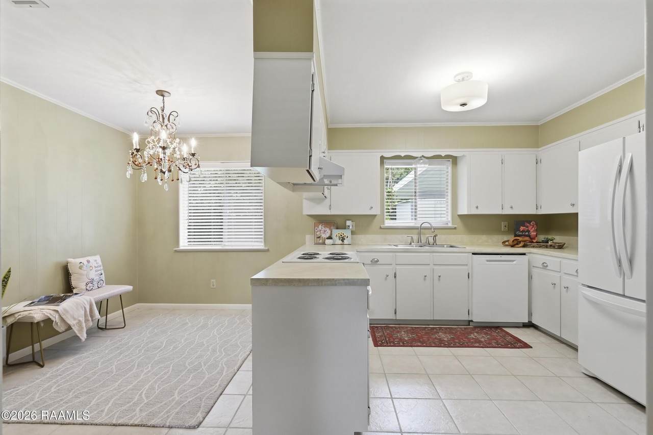 https://bt-photos.global.ssl.fastly.net/acadiana/1280_boomver_1_2600007319-2.jpg