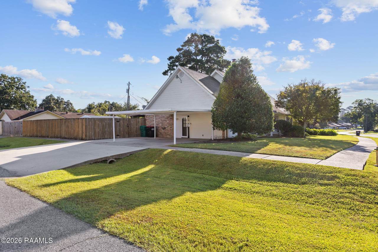 https://bt-photos.global.ssl.fastly.net/acadiana/1280_boomver_1_2600007532-2.jpg