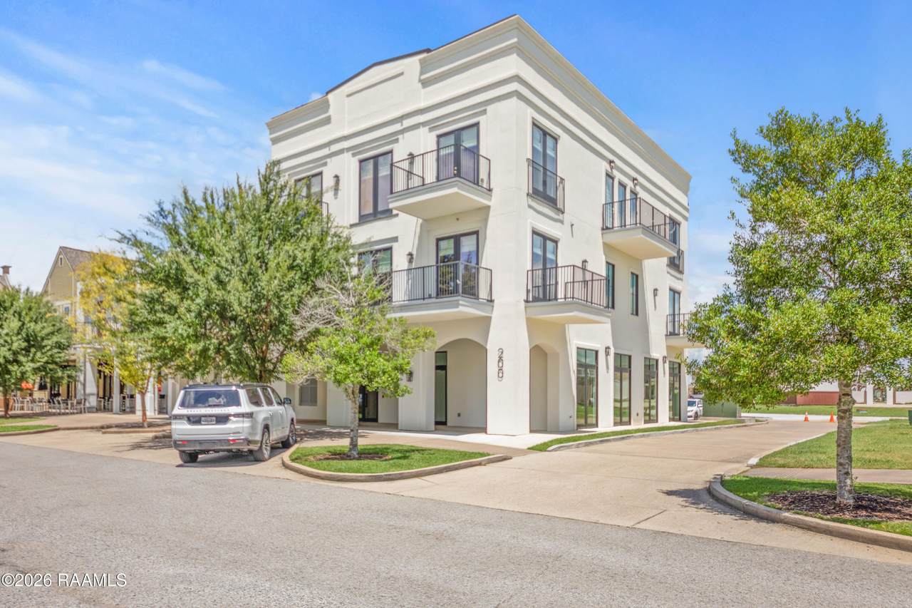 200 Prescott Boulevard - Photo 1