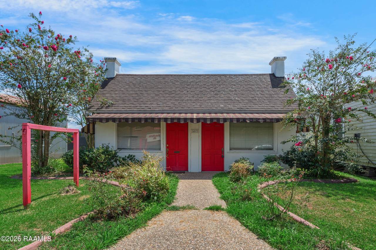 407 Main Street - Photo 1