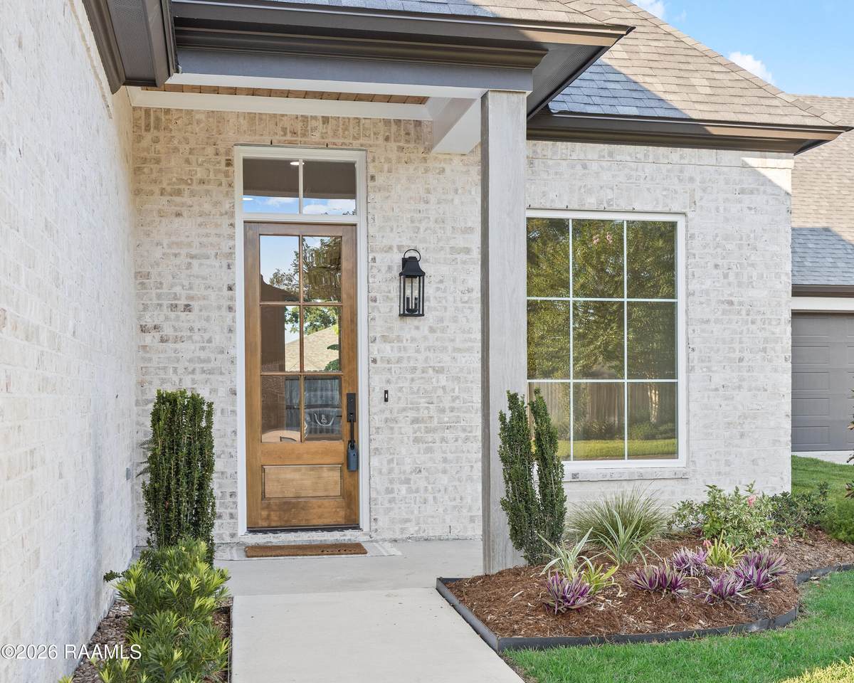 https://bt-photos.global.ssl.fastly.net/acadiana/1280_boomver_1_2600008184-2.jpg