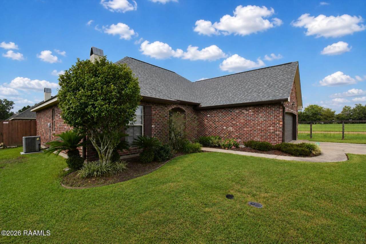 https://bt-photos.global.ssl.fastly.net/acadiana/1280_boomver_1_2600008425-2.jpg