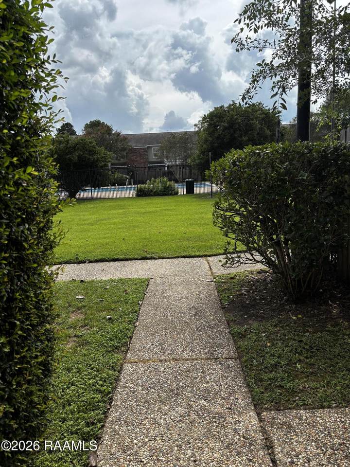 https://bt-photos.global.ssl.fastly.net/acadiana/1280_boomver_1_2600008751-2.jpg