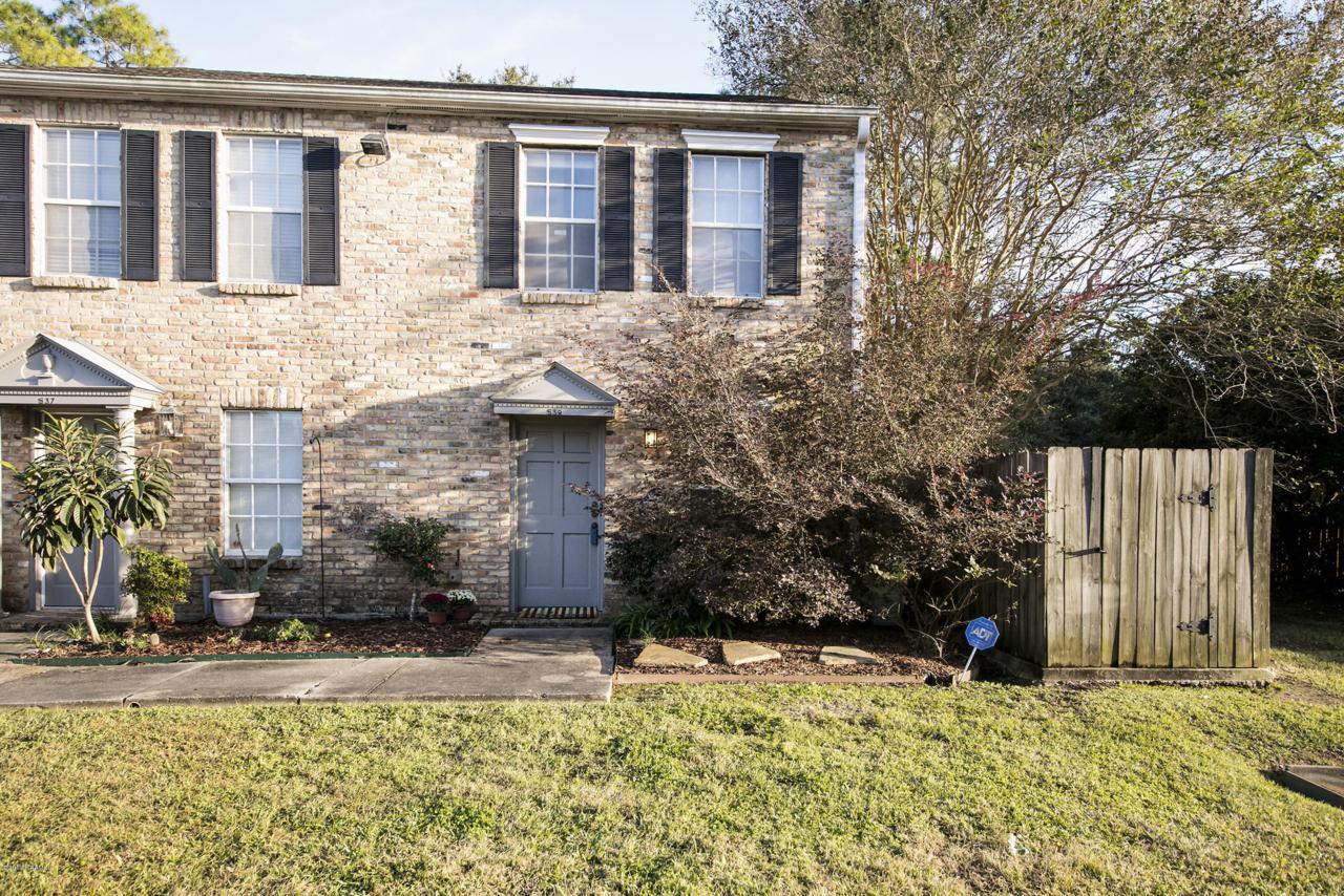 539 Tracy Circle - Photo 1