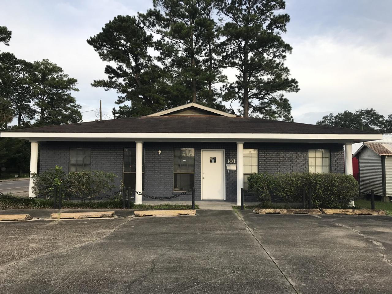 101 Evangeline Street - Photo 1