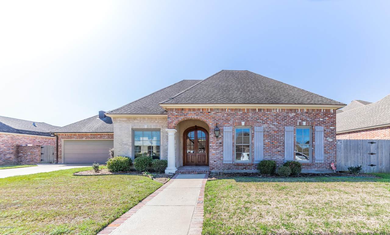 212 Brahmwell Court - Photo 1