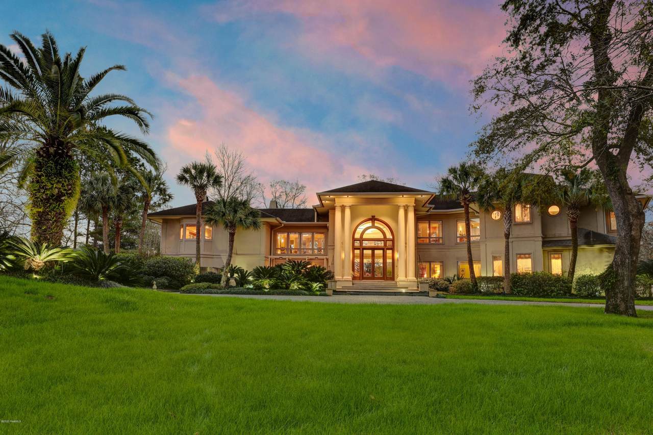 105 Waterside Drive - Photo 1