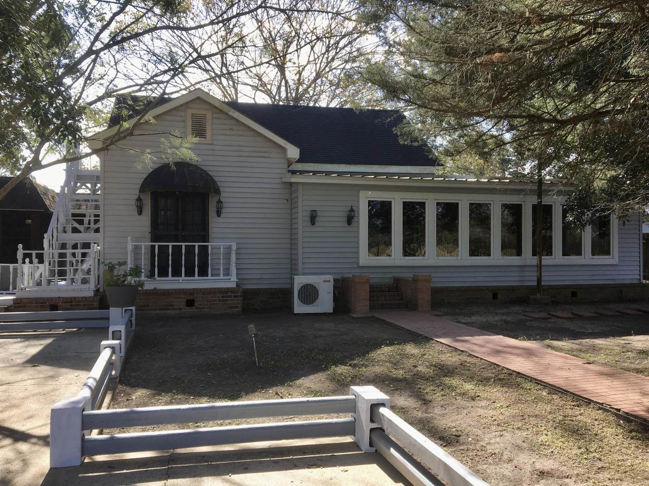 202 Jane Street - Photo 1