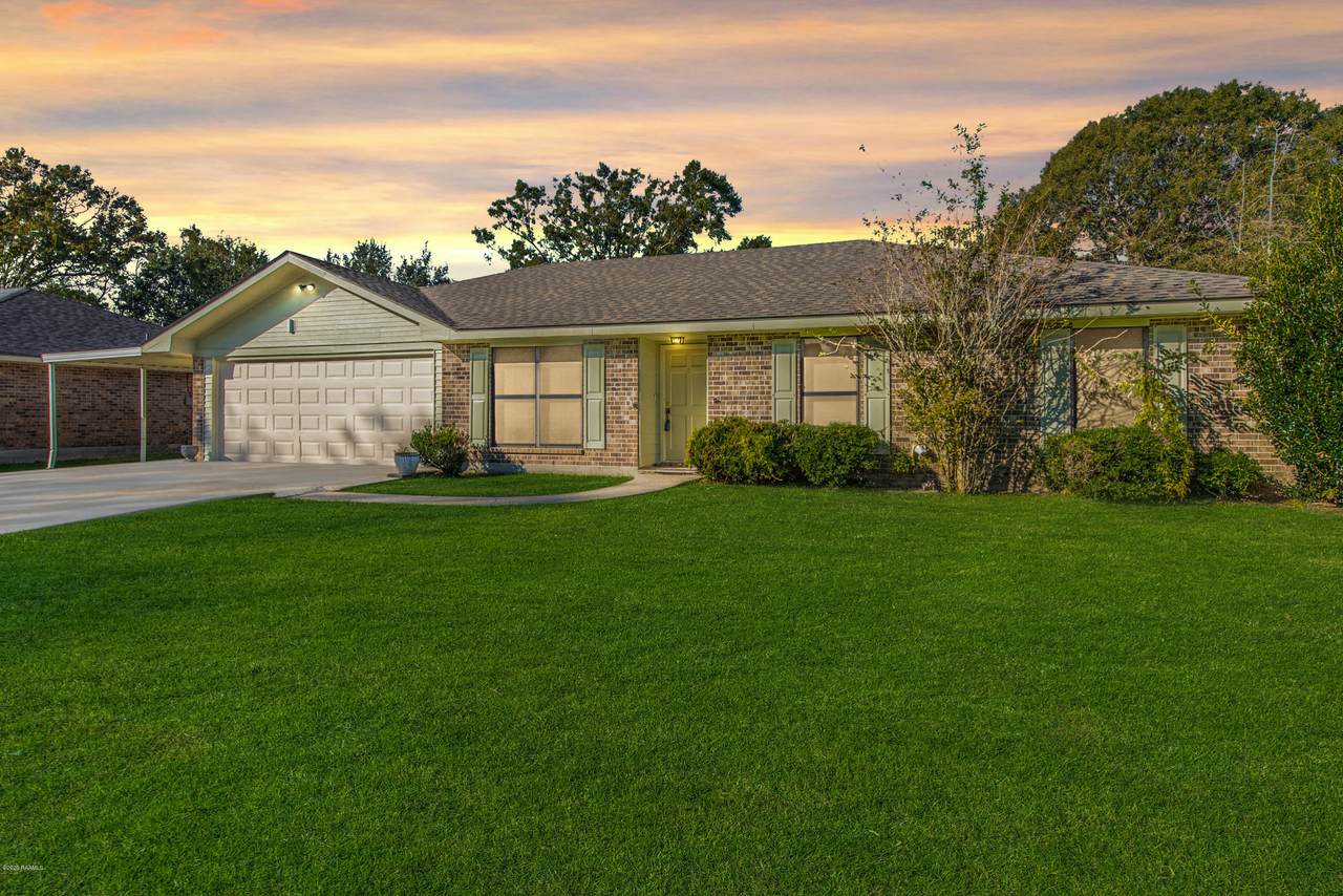 107 Raphael Drive - Photo 1