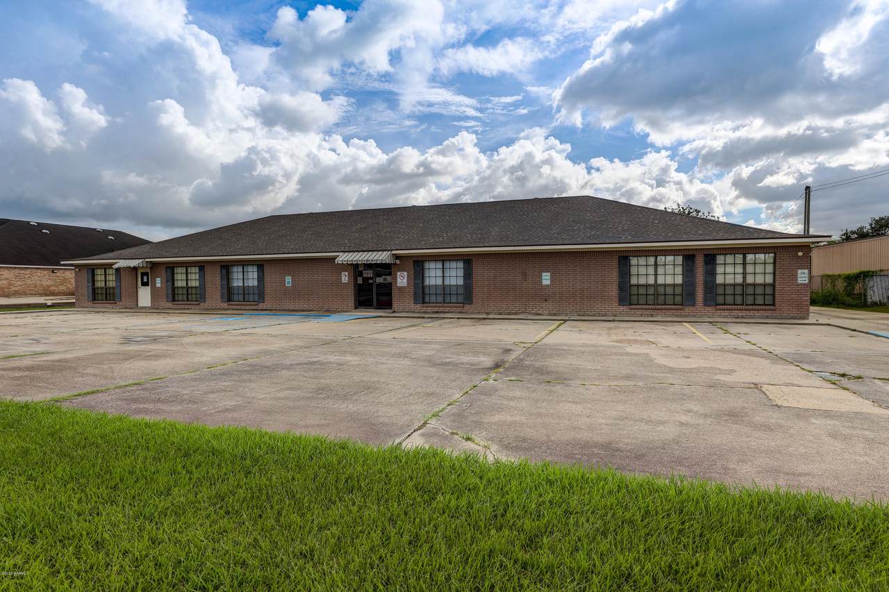 611 Admiral Doyle Drive - Photo 1