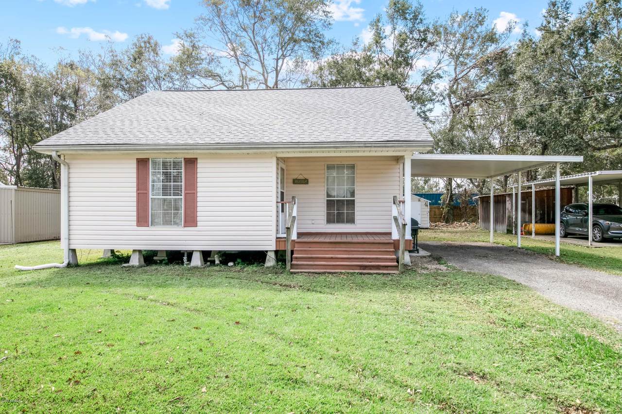 212 Landry Drive - Photo 1