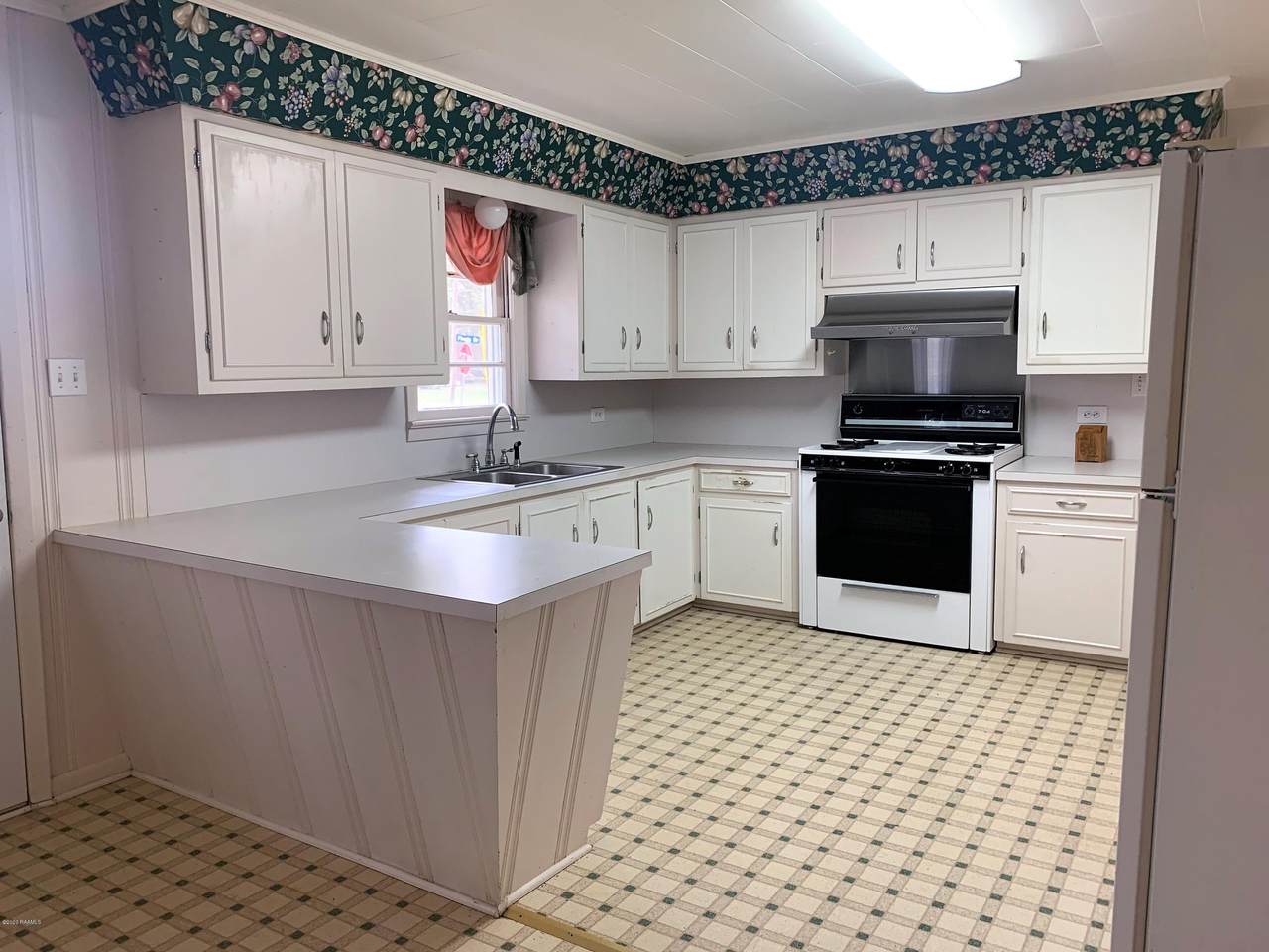 103 Finola Drive - Photo 1