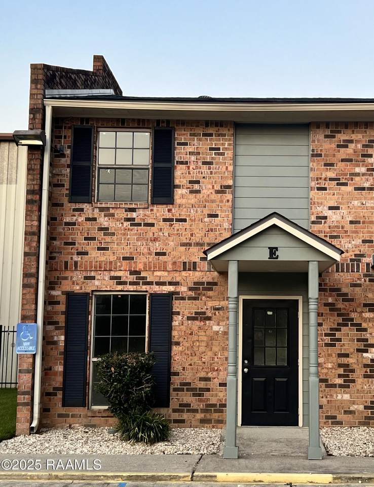 601 Loire Avenue - Photo 1