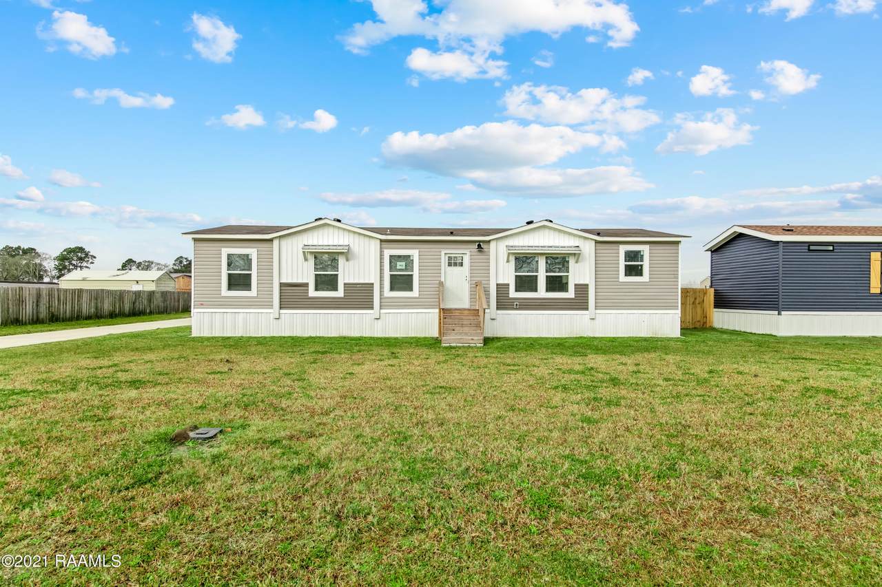 153 Chardonnay Drive - Photo 1