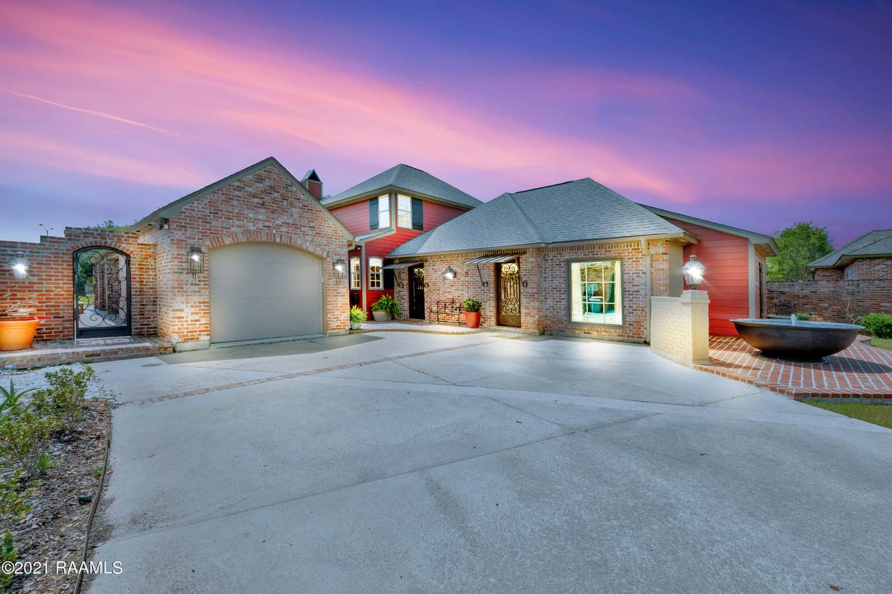 117 Cherbourg Circle - Photo 1