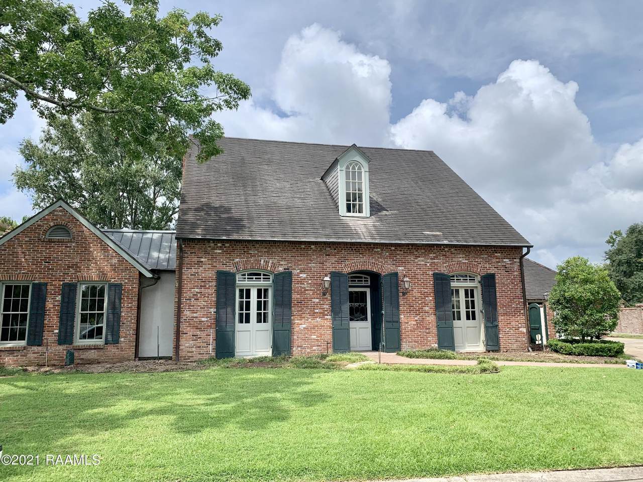 407 Whitcomb Road - Photo 1