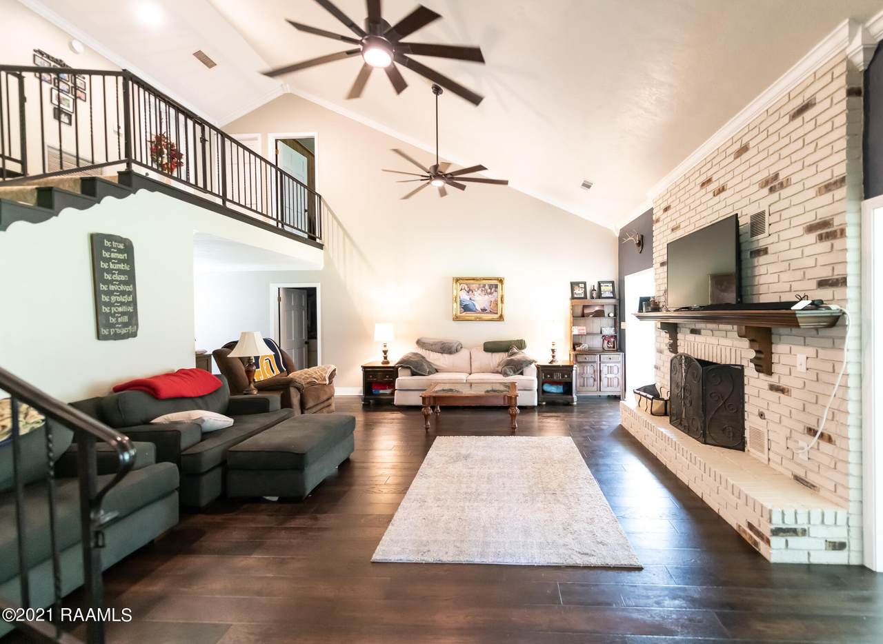163 Robert Avenue - Photo 1