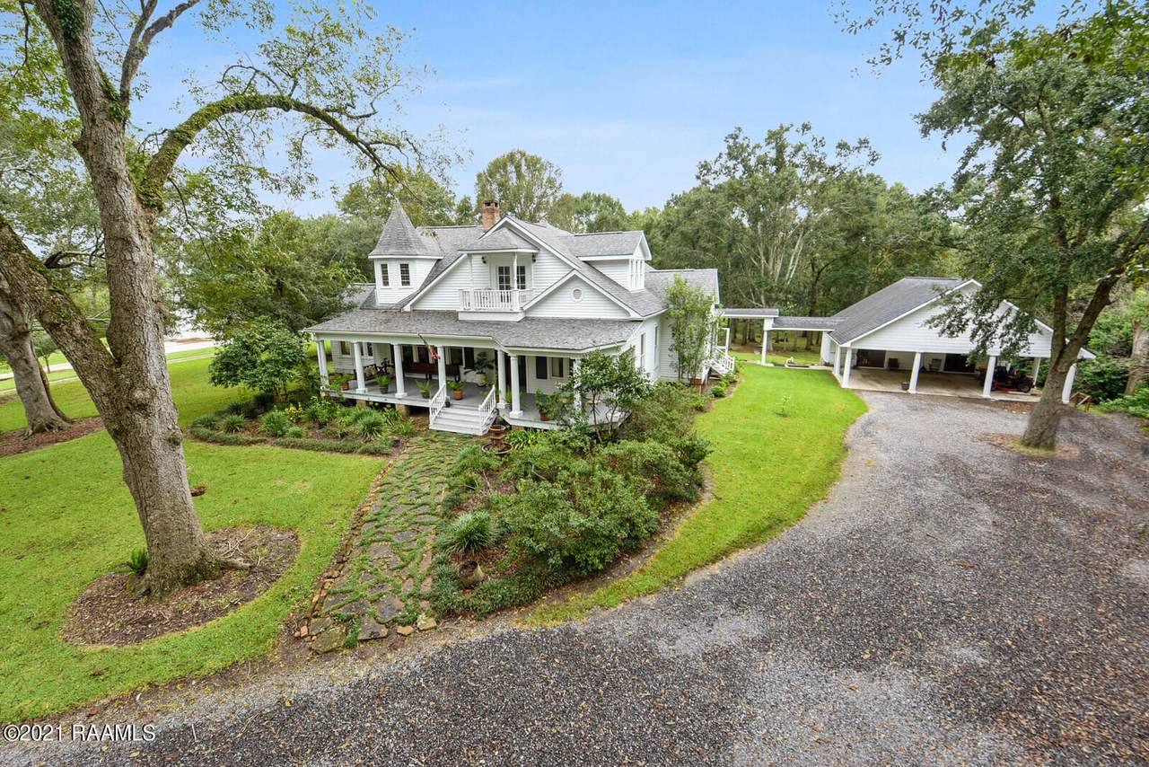 719 Bayou Tortue Road - Photo 1
