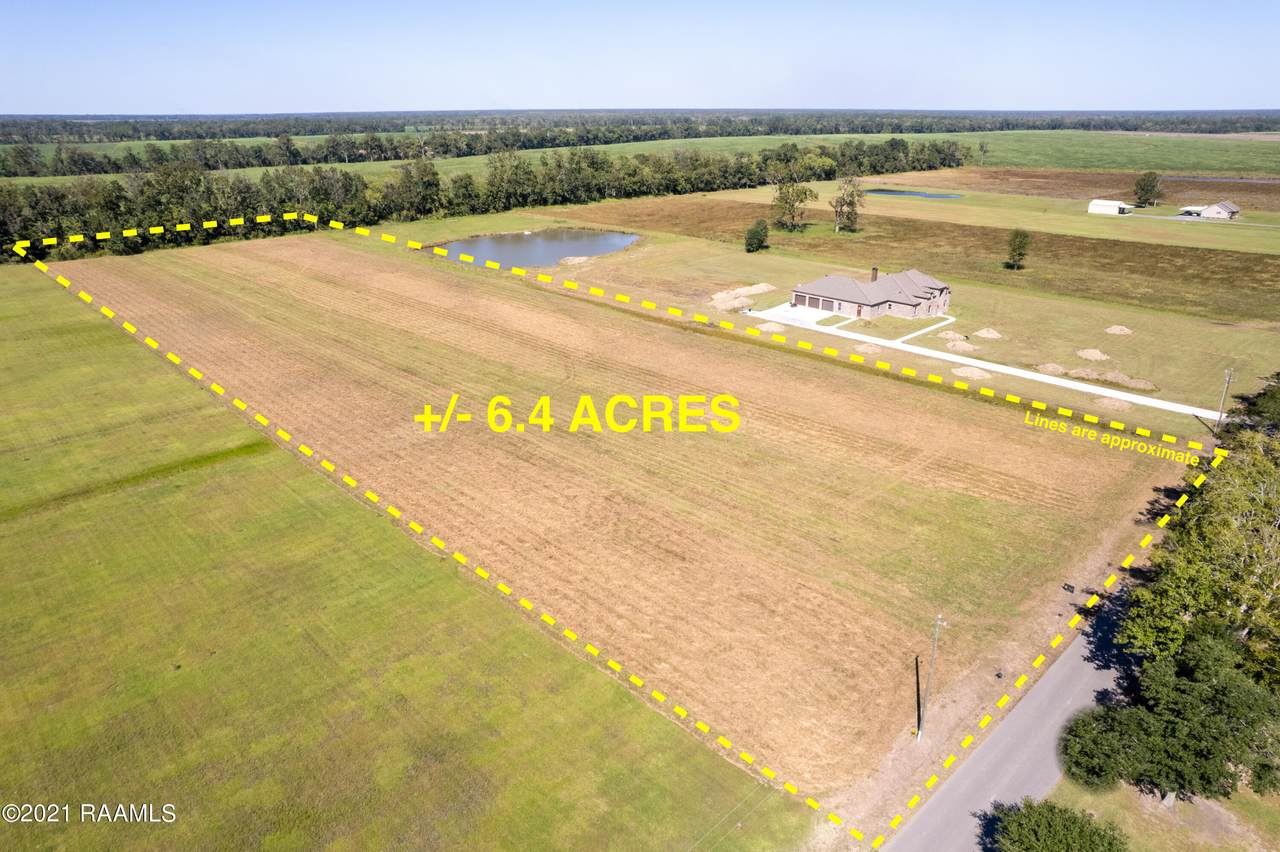 1040 Mitt Naquin Road - Photo 1