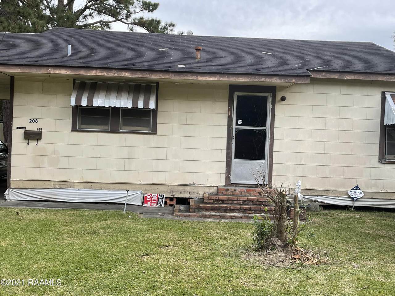208 Marie Street - Photo 1