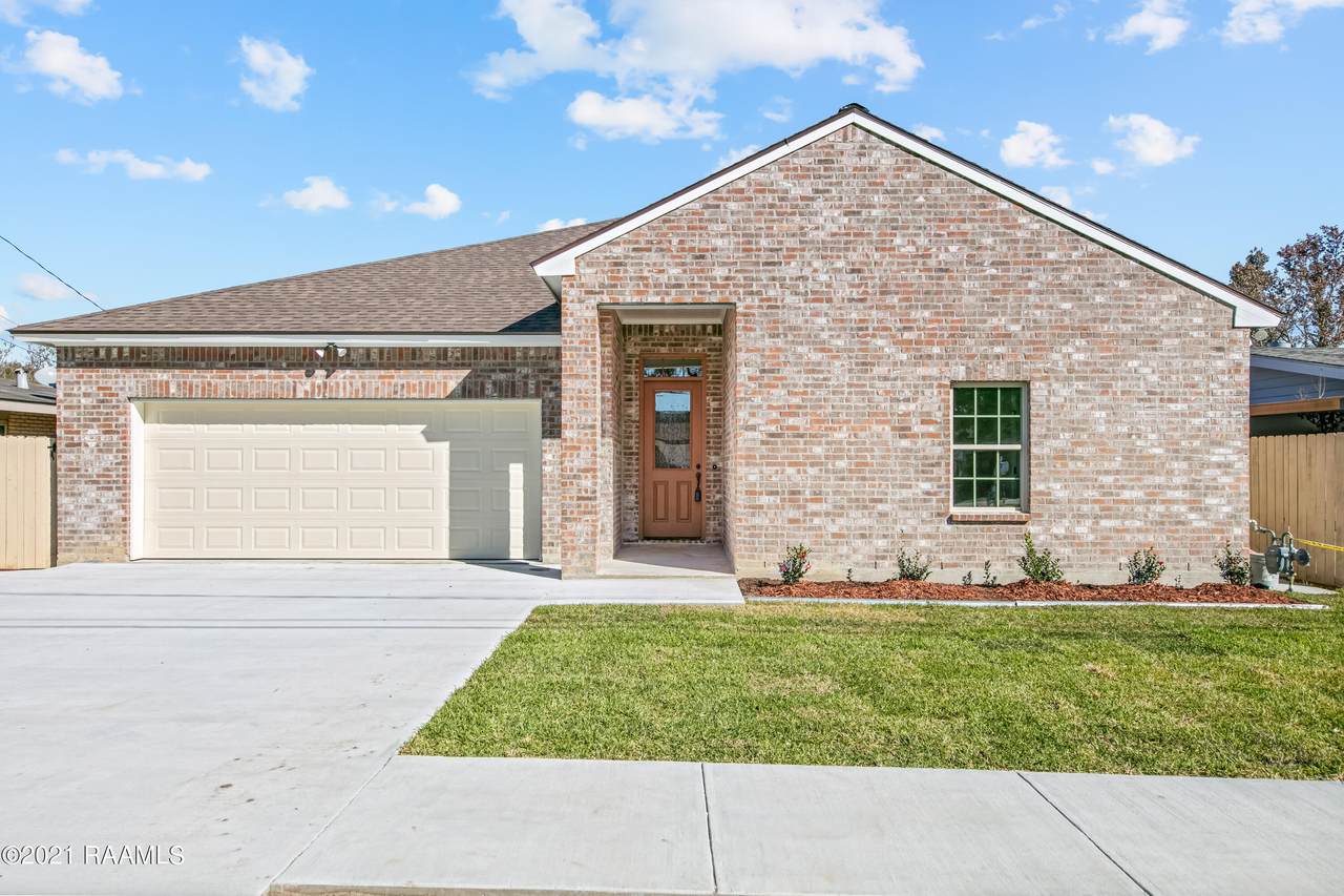211 Gerald Drive - Photo 1