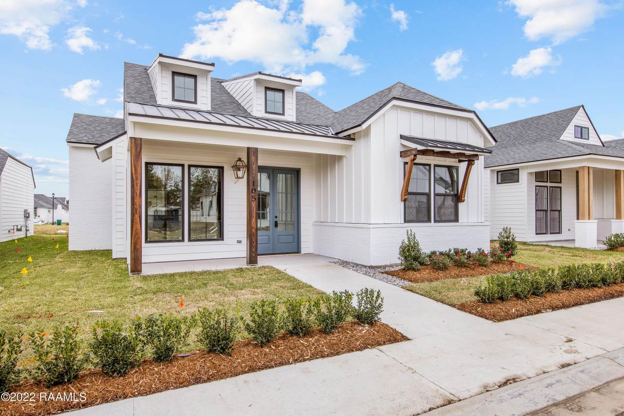 105 Wishing Well Drive - Photo 1