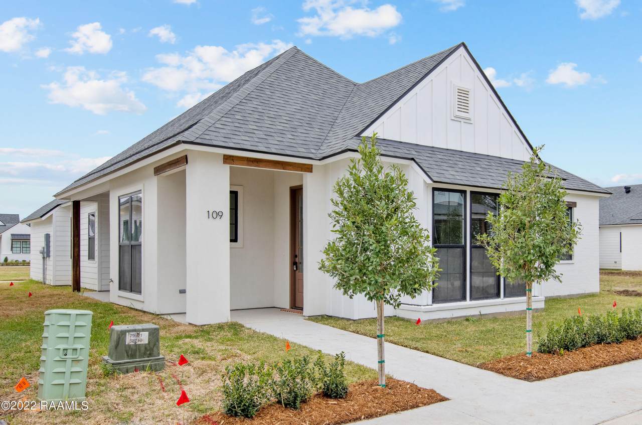 109 Wishing Well Drive - Photo 1