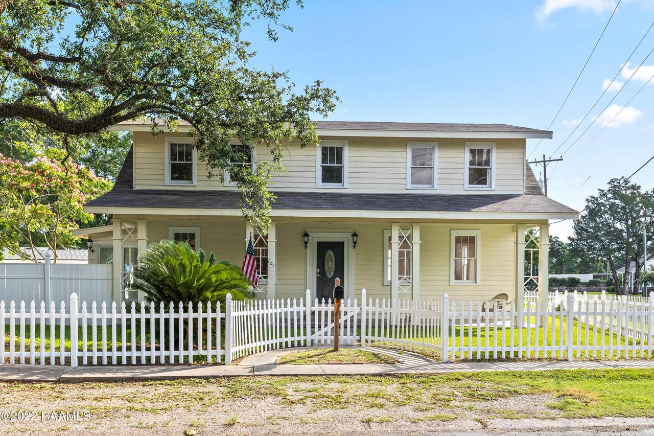 725 Charles Street - Photo 1