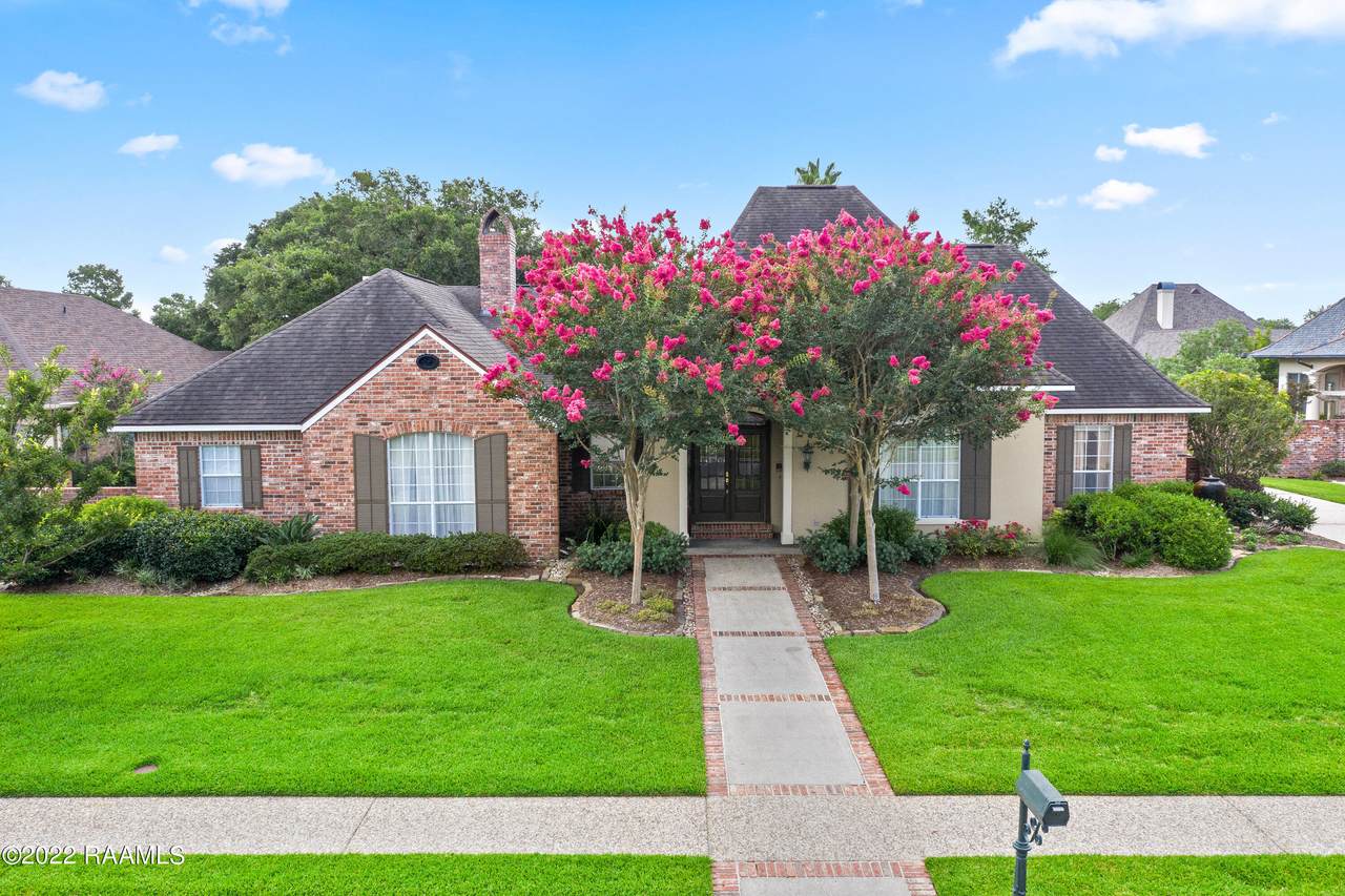 102 Bear Creek Court - Photo 1