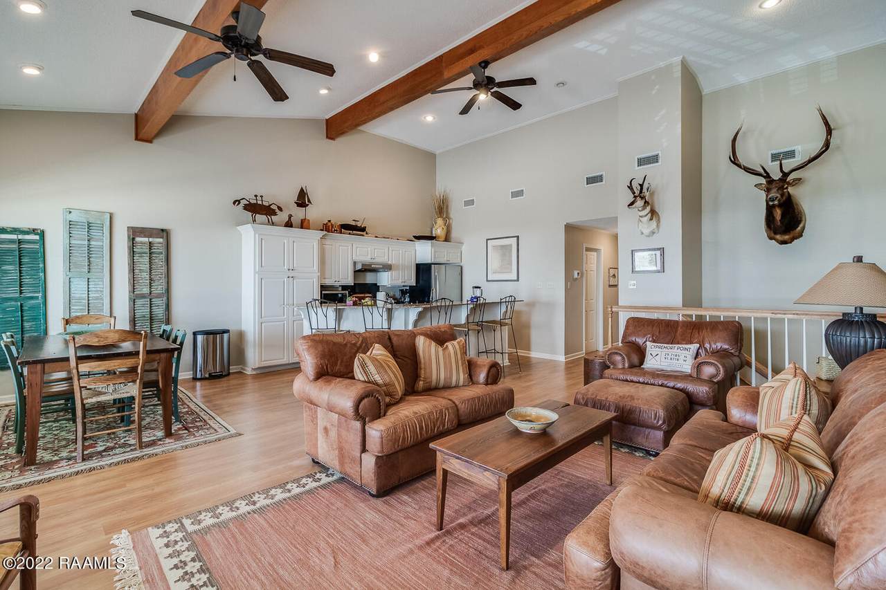 532 Bayview Drive - Photo 1
