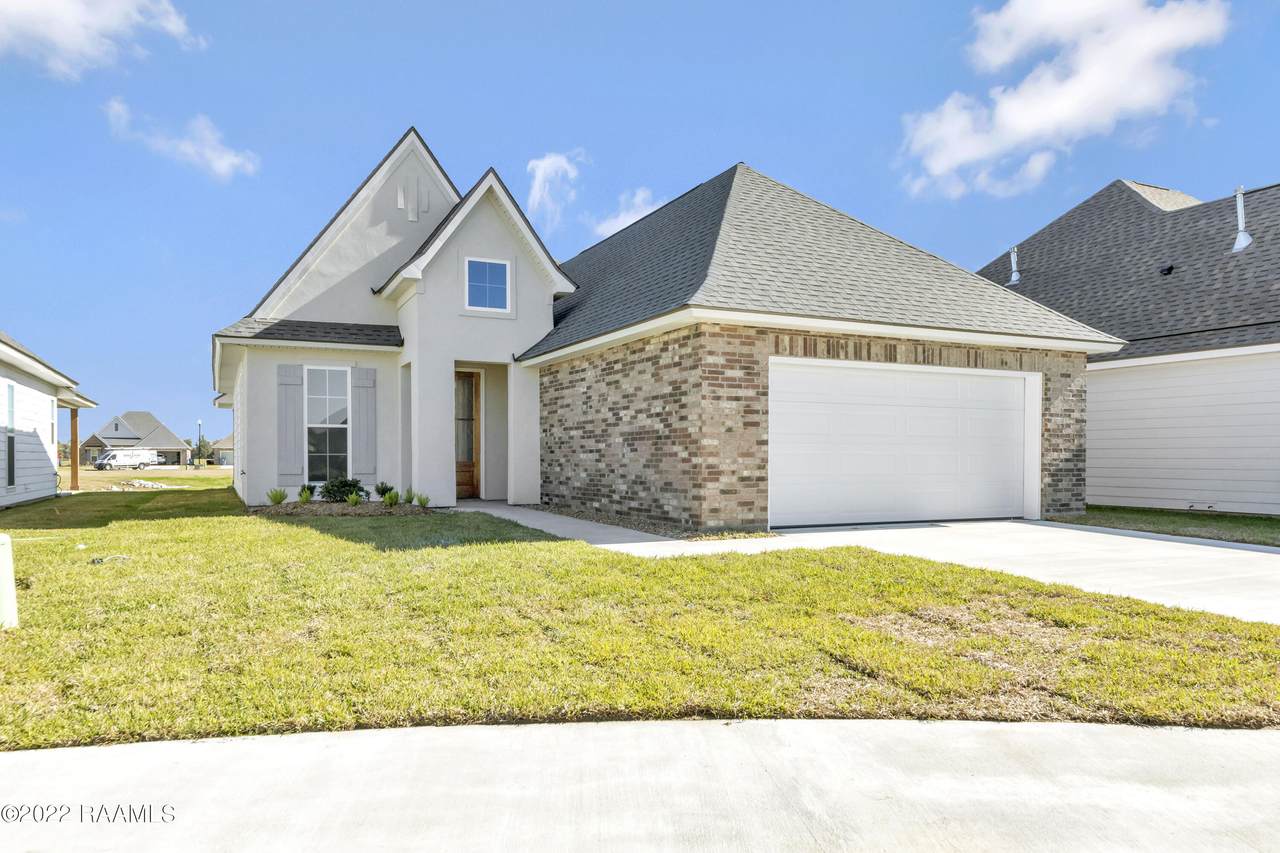 506 Adelaide Drive - Photo 1