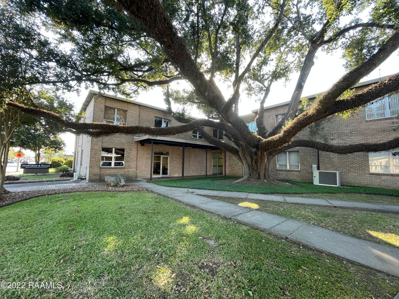 124 Heymann Boulevard - Photo 1