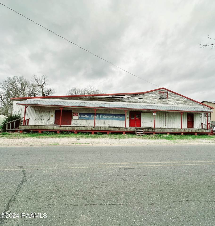 506 Railroad Avenue - Photo 1