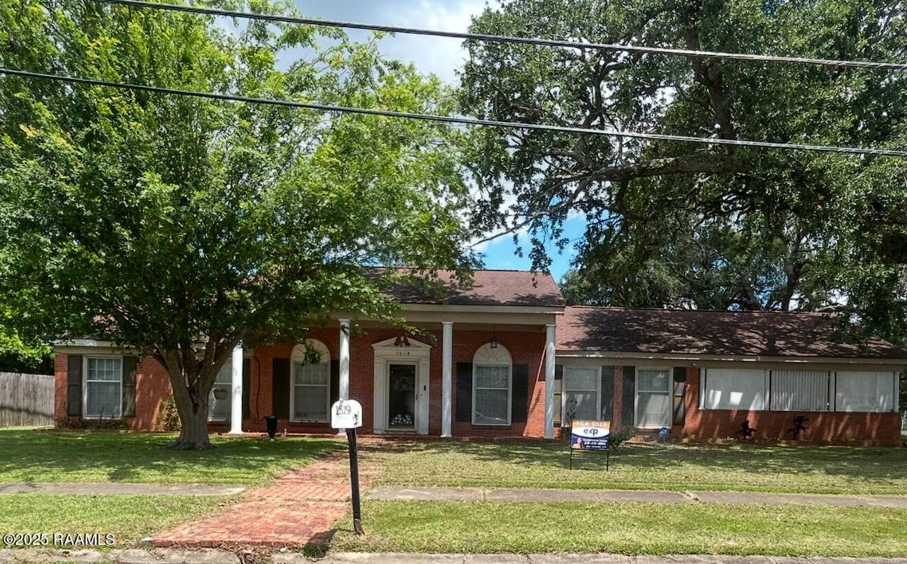 1519 Jasmine Drive - Photo 1