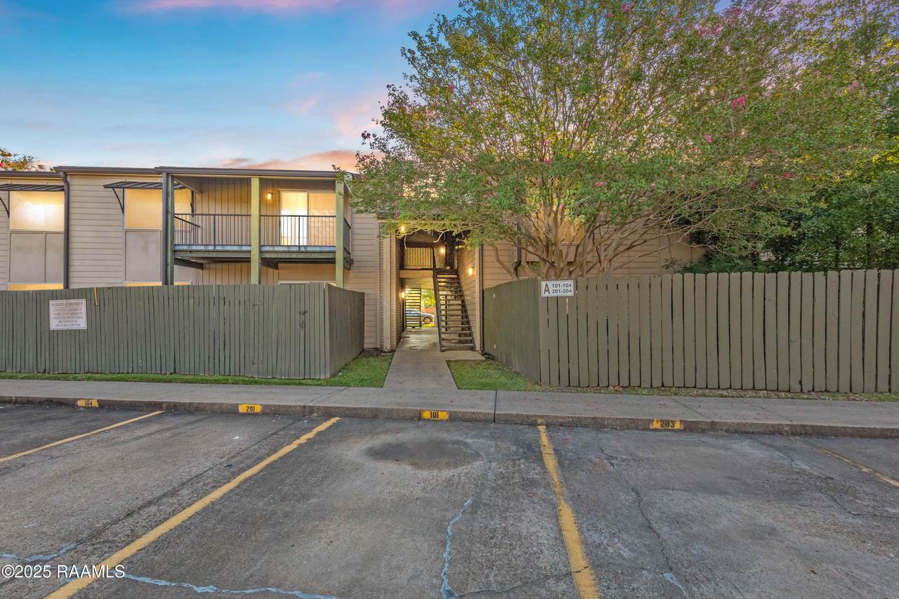 220 Doucet Road - Photo 1