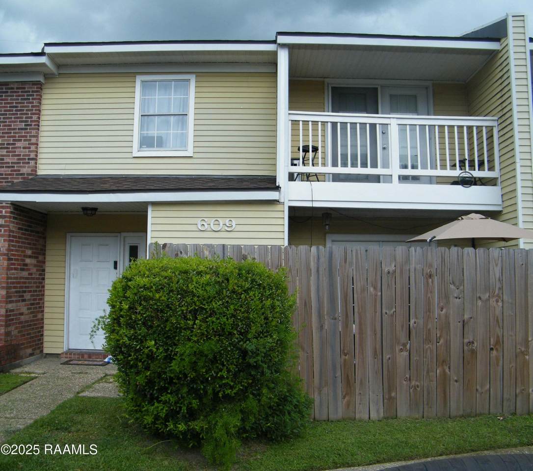 101 Wilbourn Boulevard - Photo 1