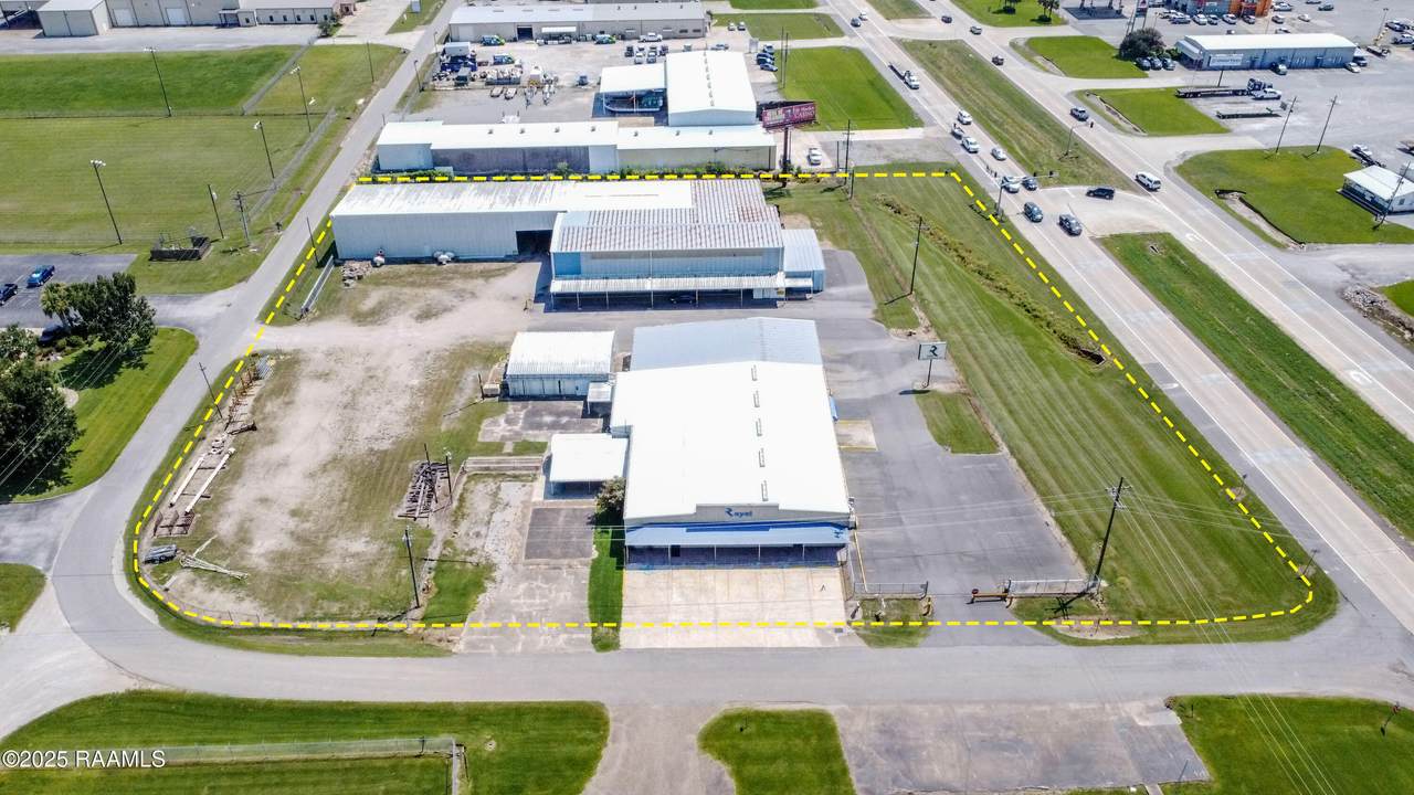 6201 Us Highway 90 E - Photo 1