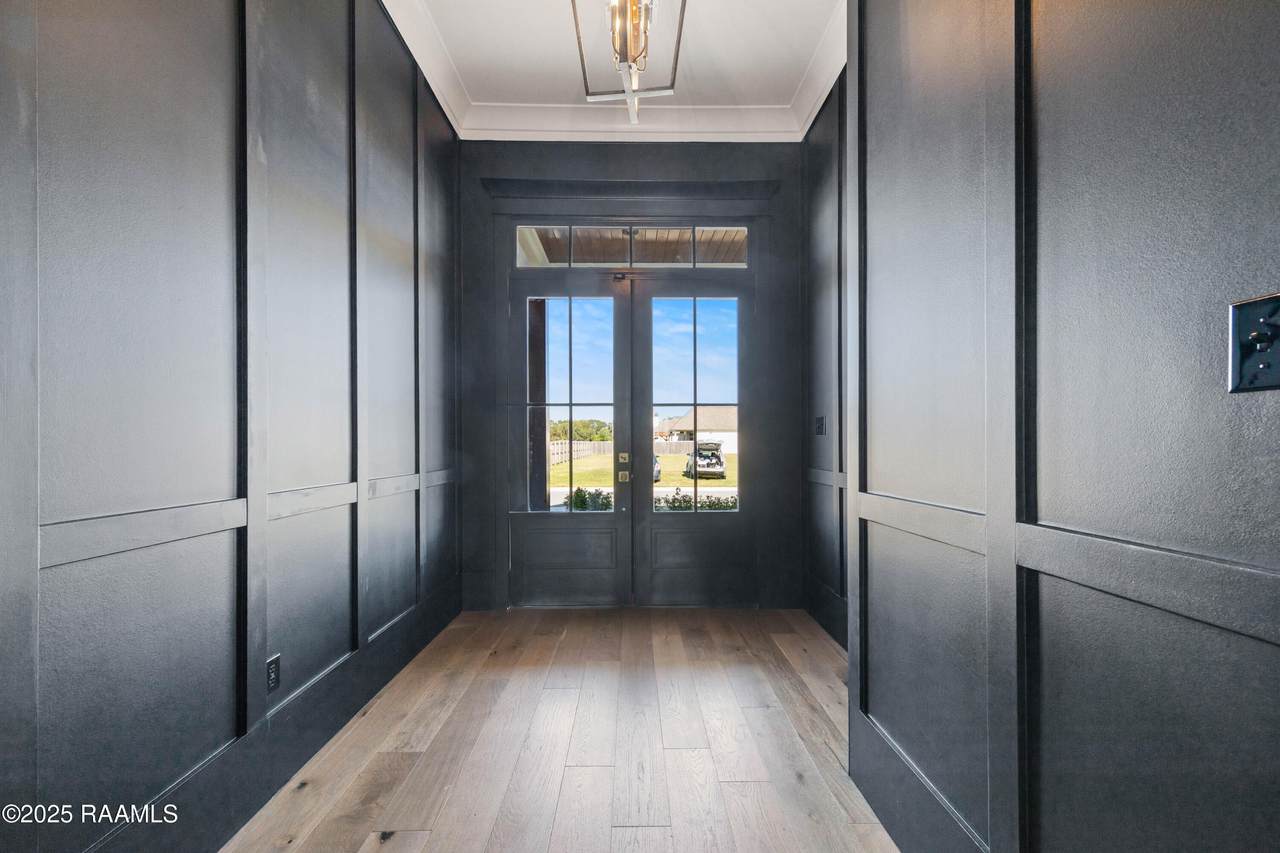 124 Breakers Way - Photo 1