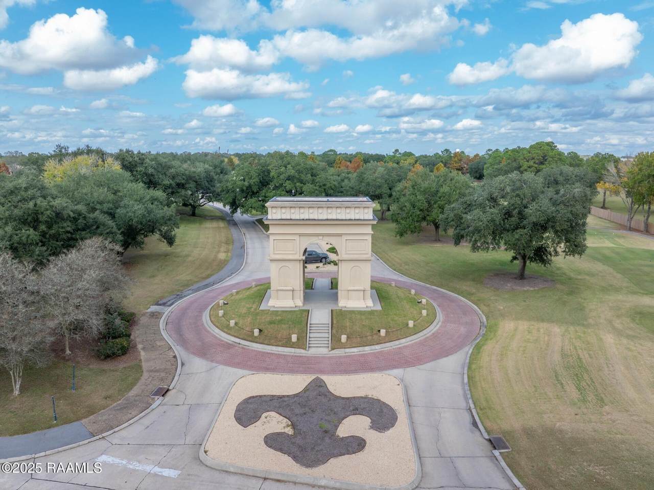 406 Le Triomphe Parkway - Photo 1