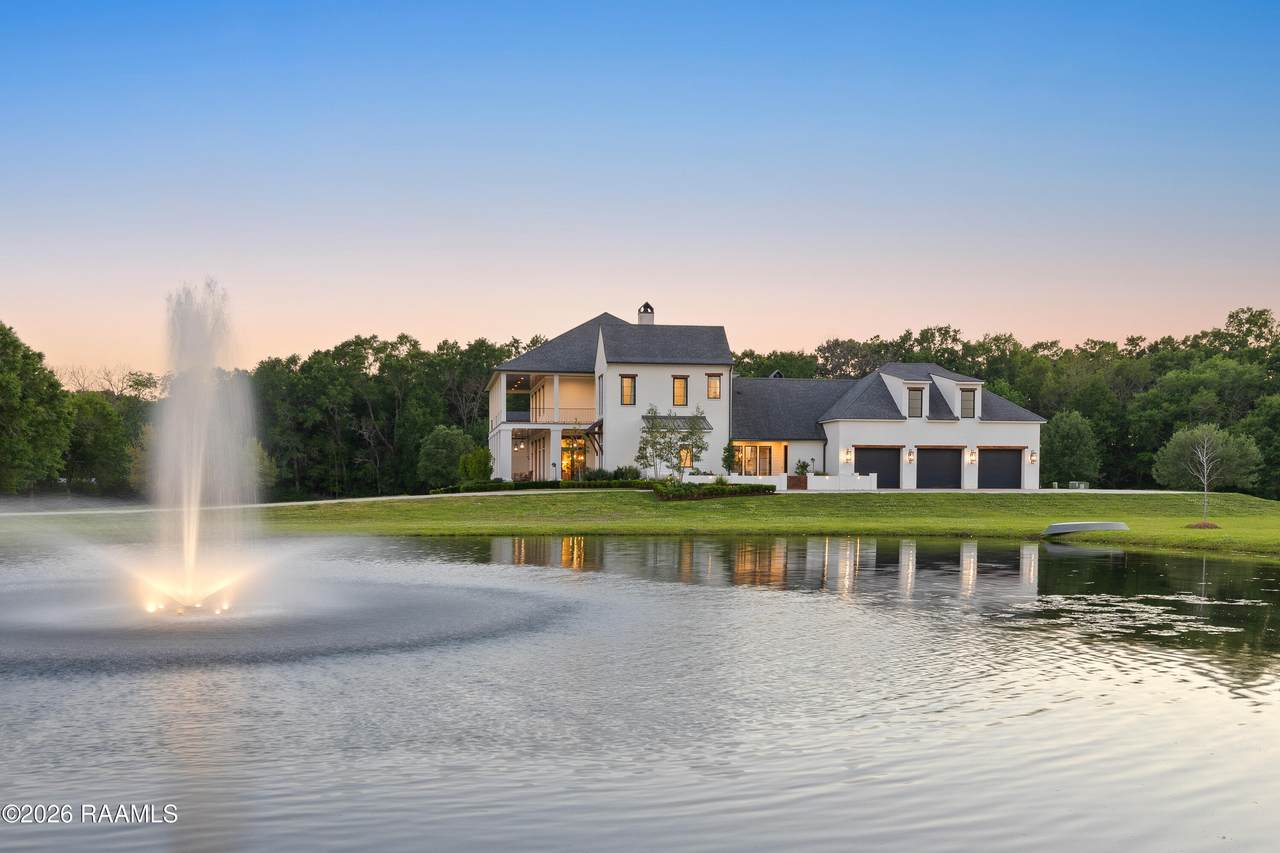 https://bt-photos.global.ssl.fastly.net/acadiana/1280_boomver_2_2600002635-2.jpg