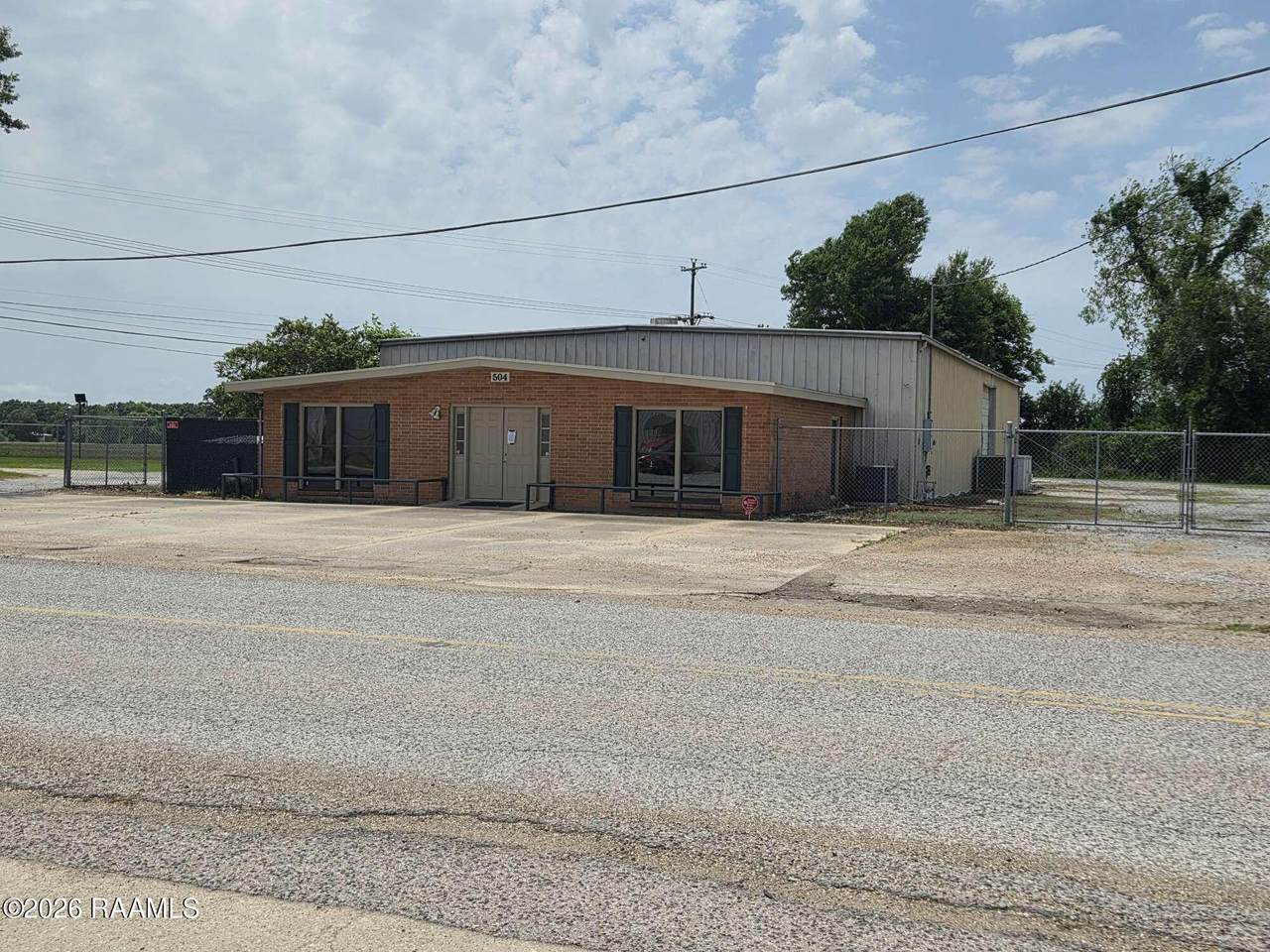 504 Industrial Parkway - Photo 1