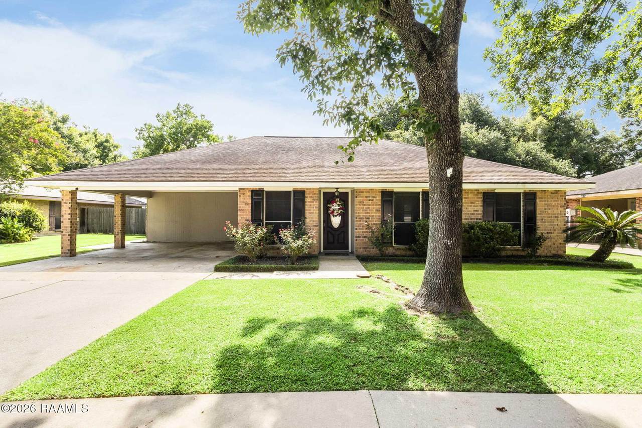 226 Saint Benjamin Drive - Photo 1