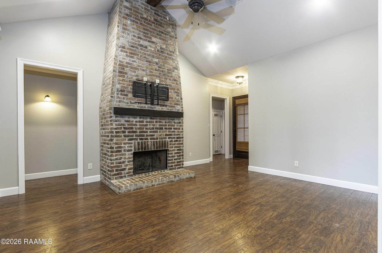 https://bt-photos.global.ssl.fastly.net/acadiana/1280_boomver_1_2600006357-2.jpg