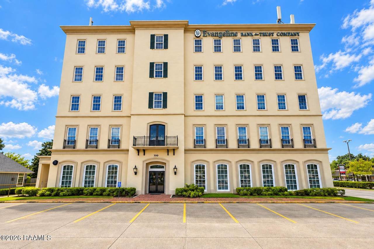 700 St John Street - Photo 1