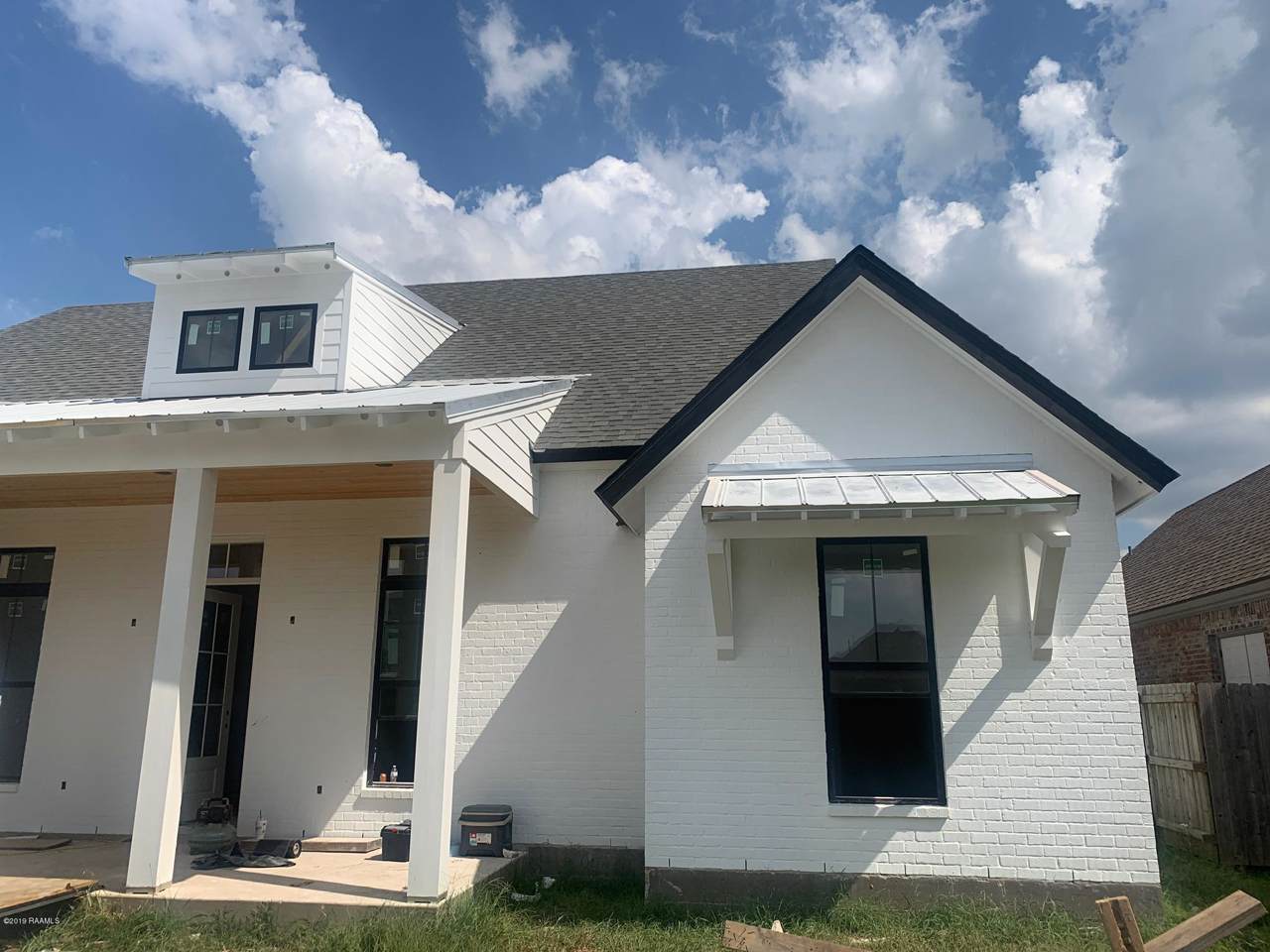 304 Mcarthur Court - Photo 1