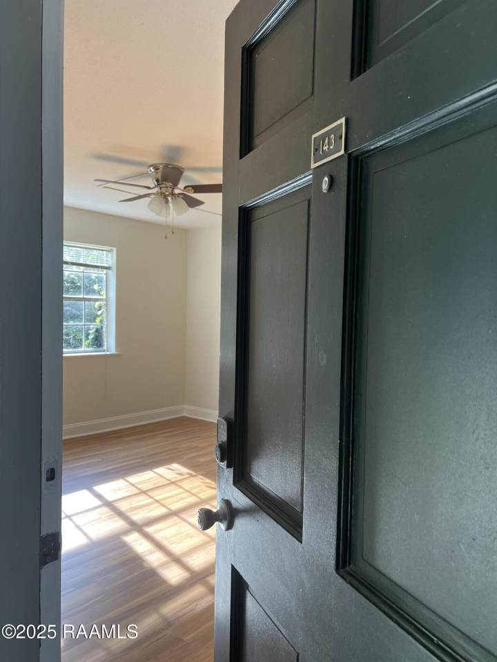 3121 Johnston Street - Photo 1