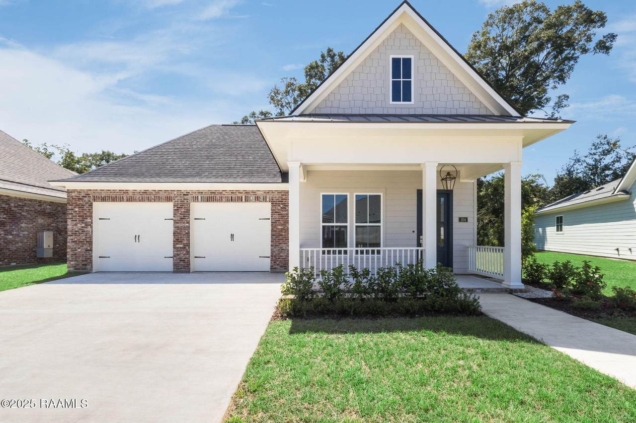 104 Manor House Lane - Photo 1