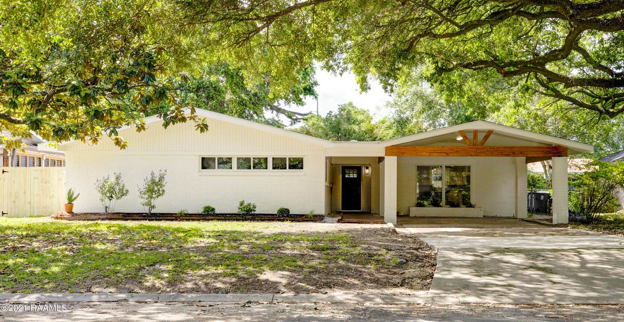 1306 Oaklawn Avenue - Photo 1