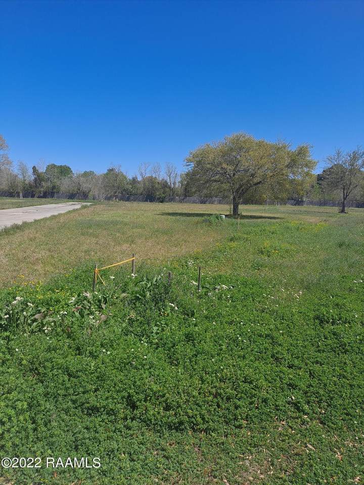 111 Gideon Road - Photo 1
